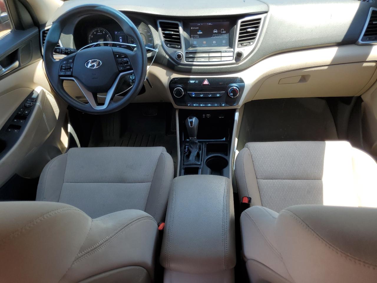 KM8J3CA47JU650092 2018 Hyundai Tucson Sel