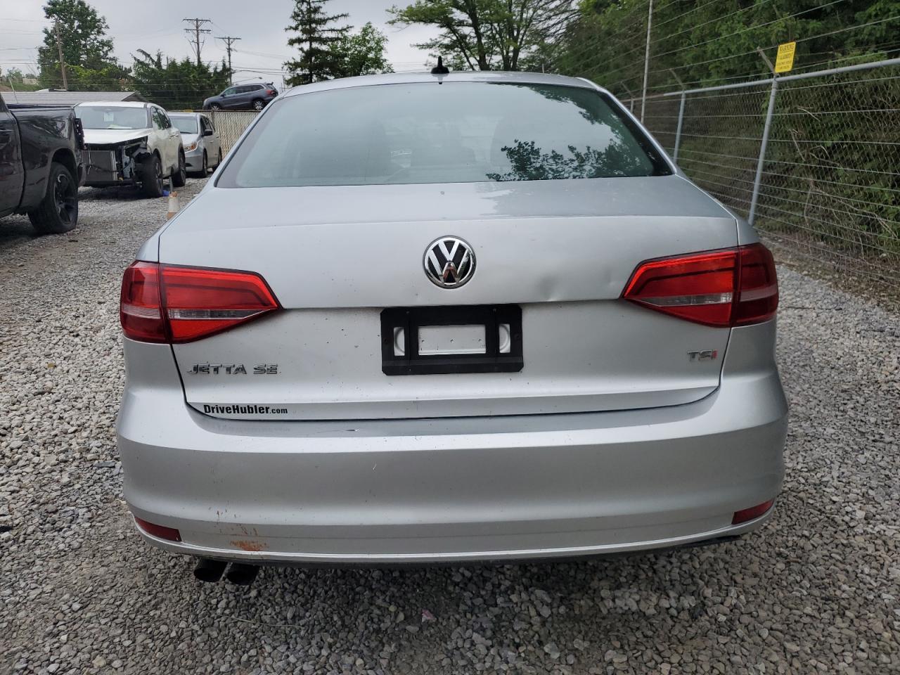 3VWD17AJ2FM324438 2015 Volkswagen Jetta Se