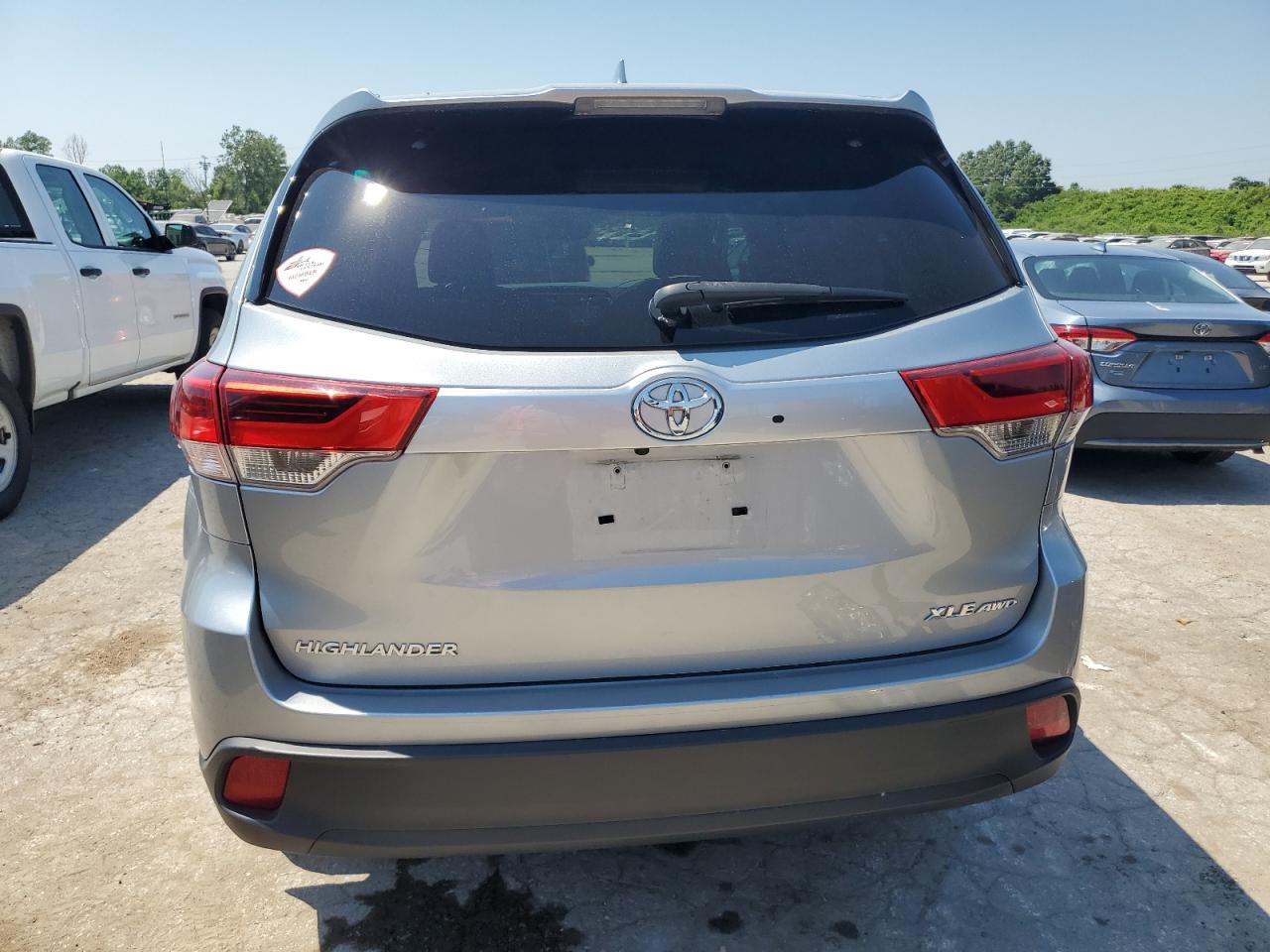TOYOTA HIGHLANDER SE