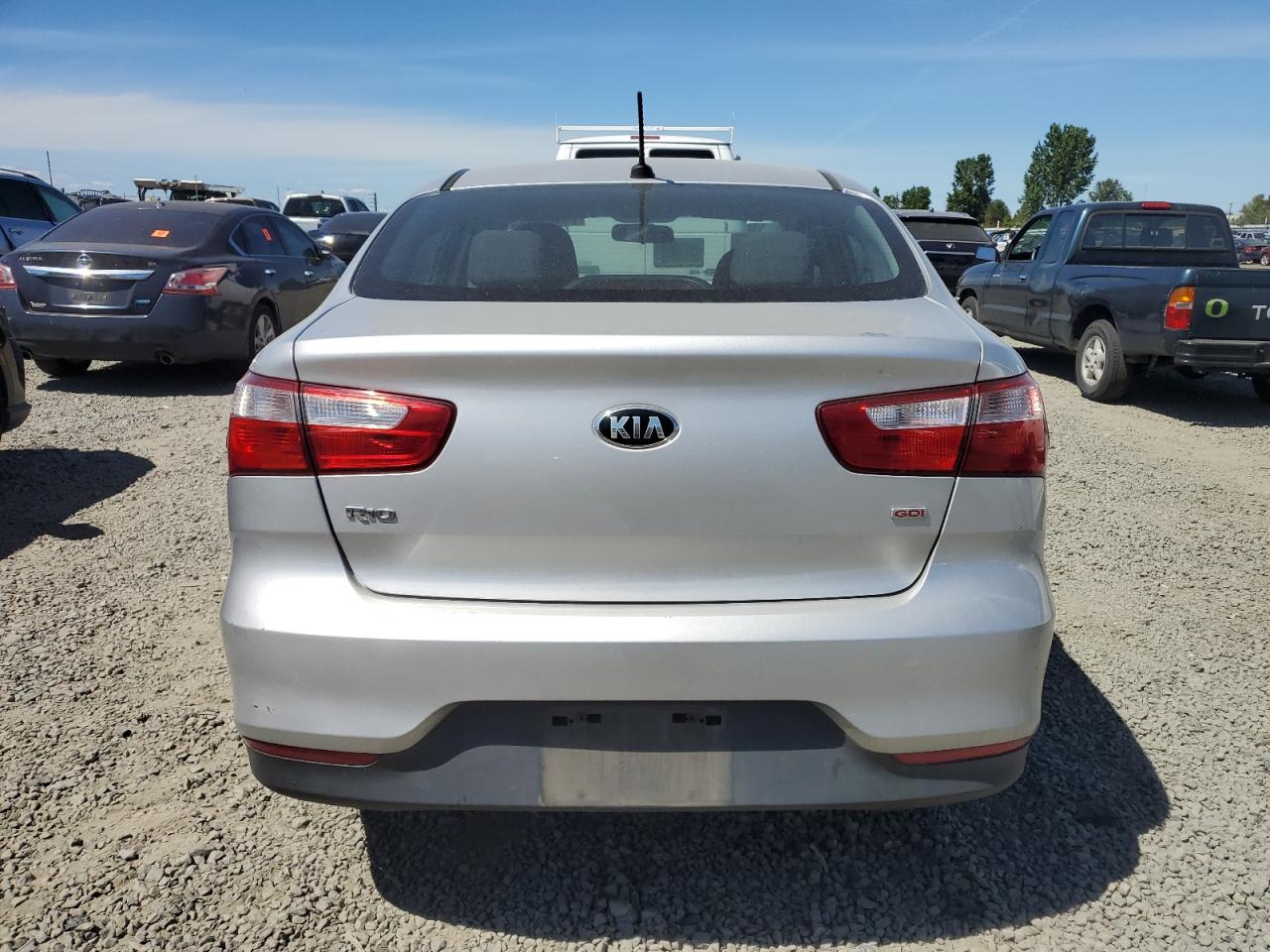 KNADM4A36H6025965 2017 Kia Rio Lx