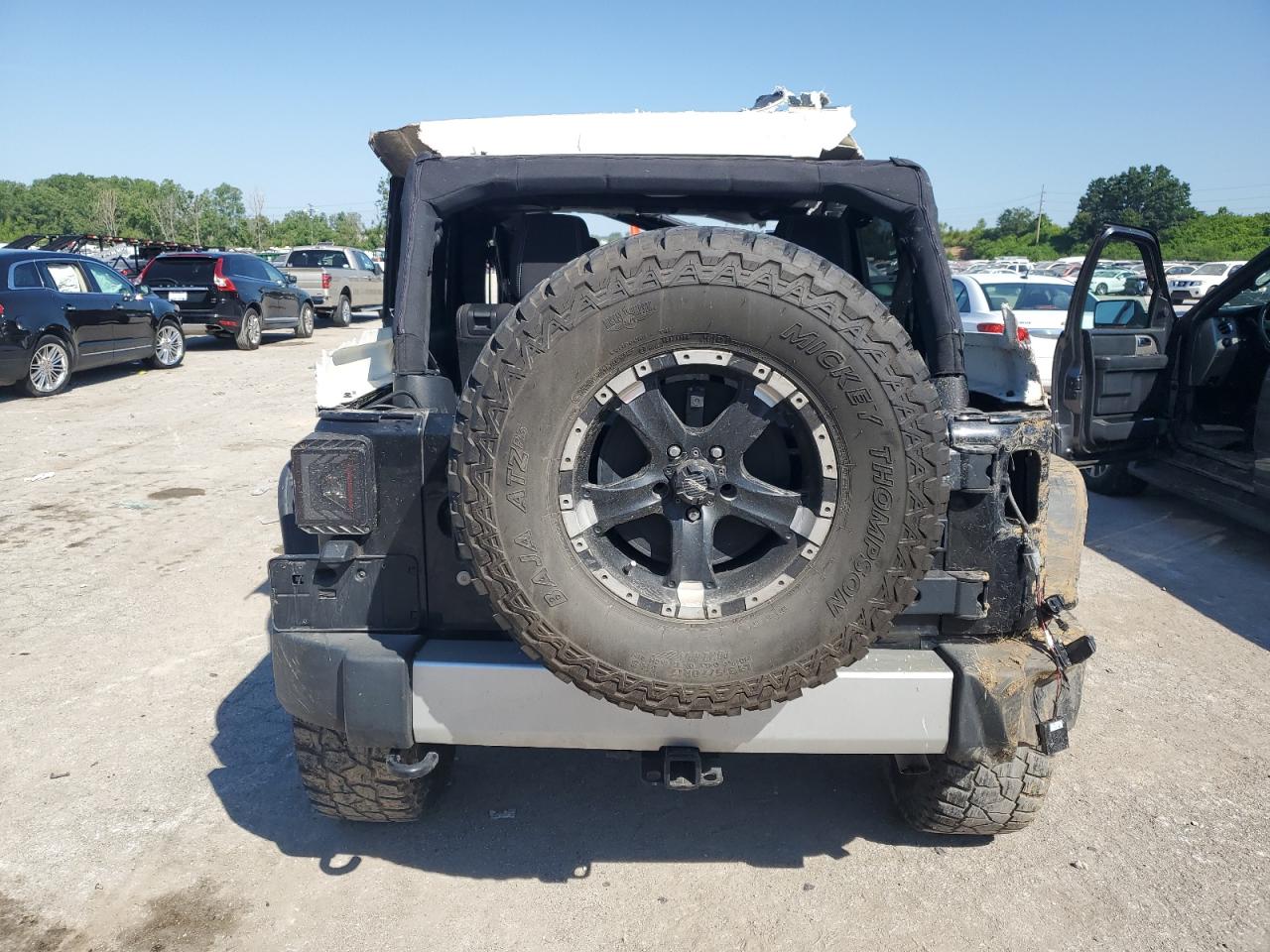 1C4BJWEG5FL668981 2015 Jeep Wrangler Unlimited Sahara