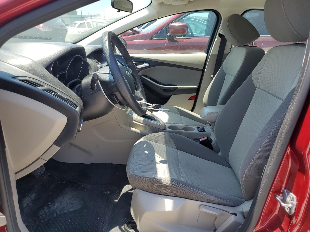 1FADP3F2XDL198619 2013 Ford Focus Se