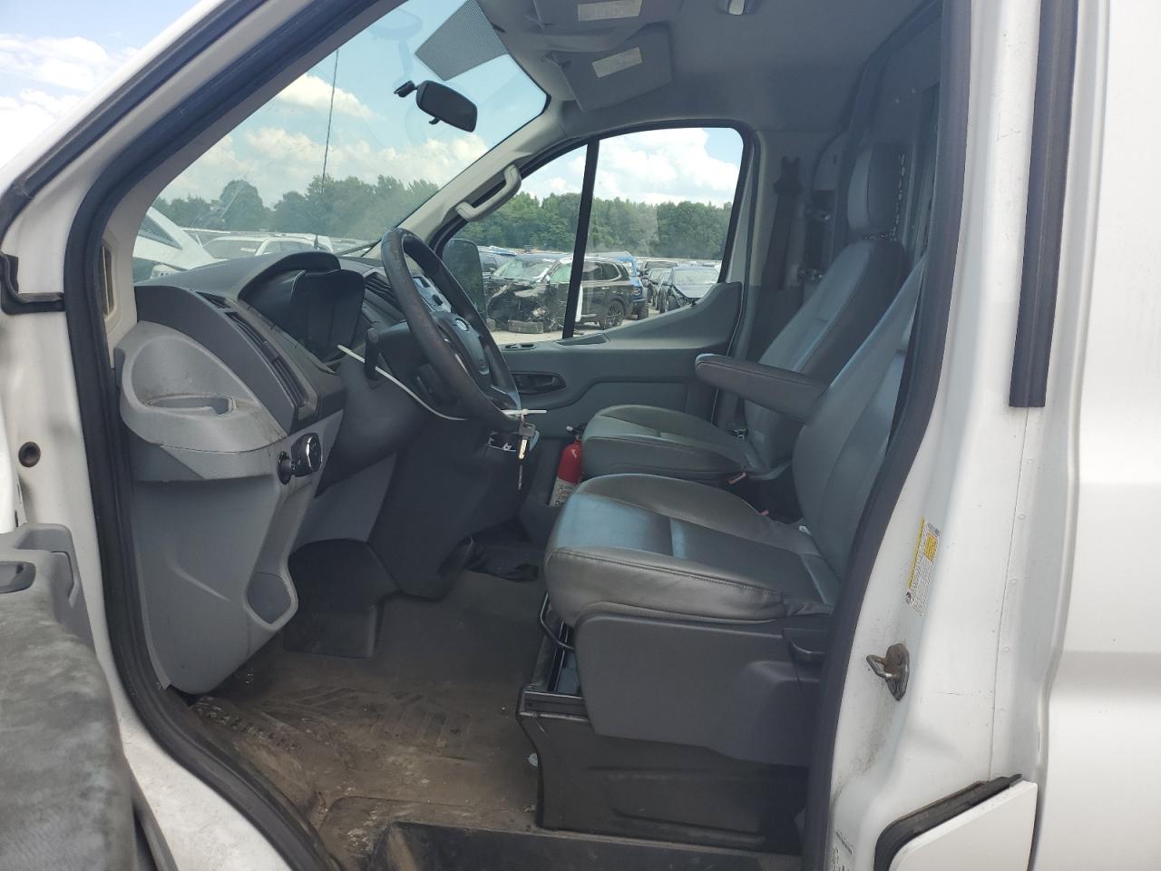 1FTNR1YG2FKA90607 2015 Ford Transit T-250