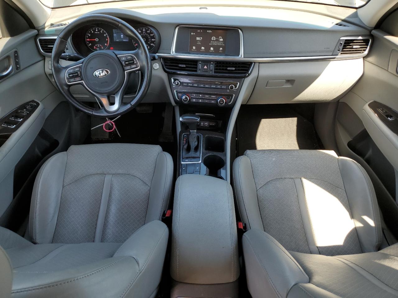 5XXGU4L31JG194926 2018 Kia Optima Ex