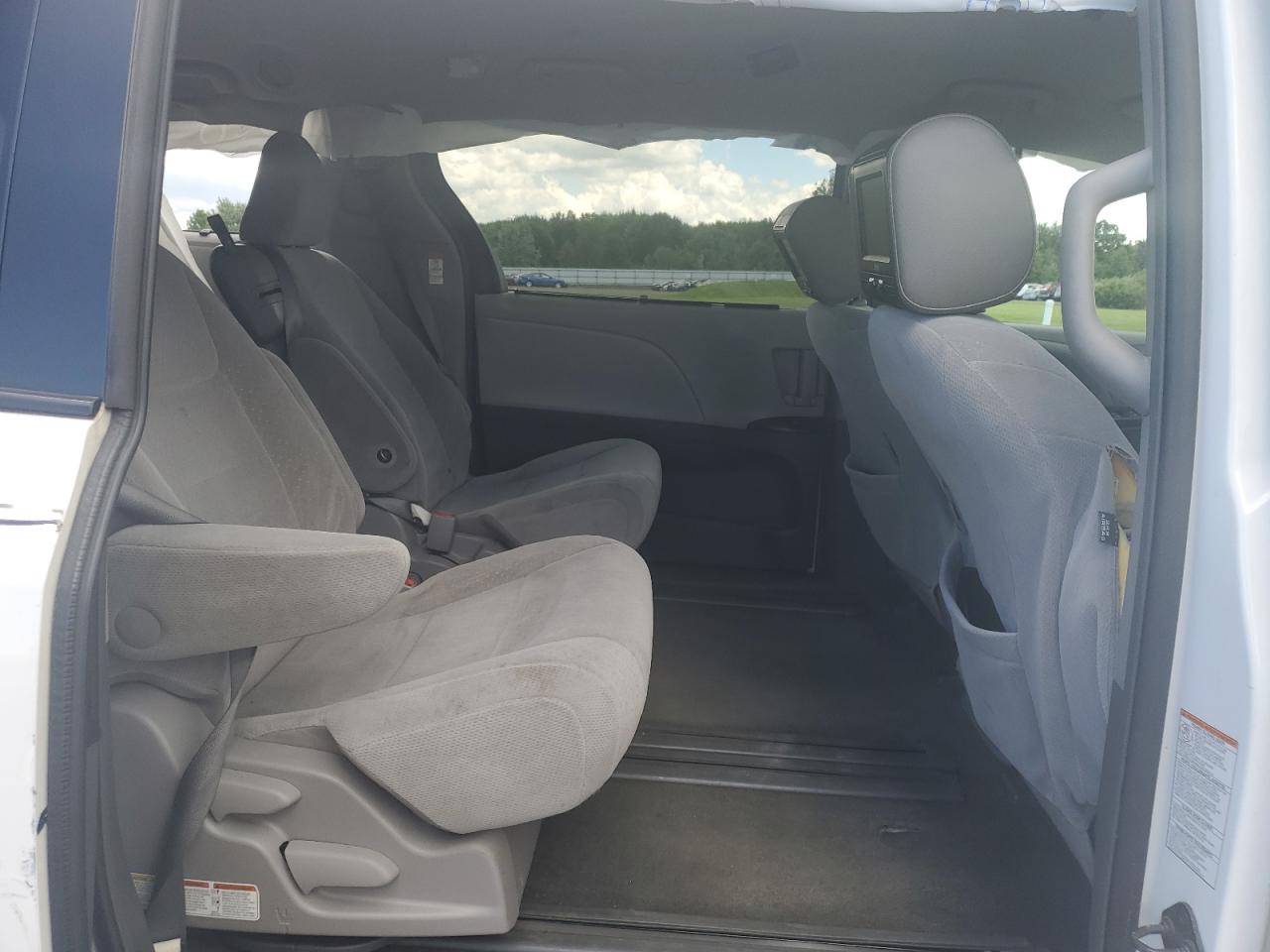 5TDKK3DCXFS584373 2015 Toyota Sienna Le