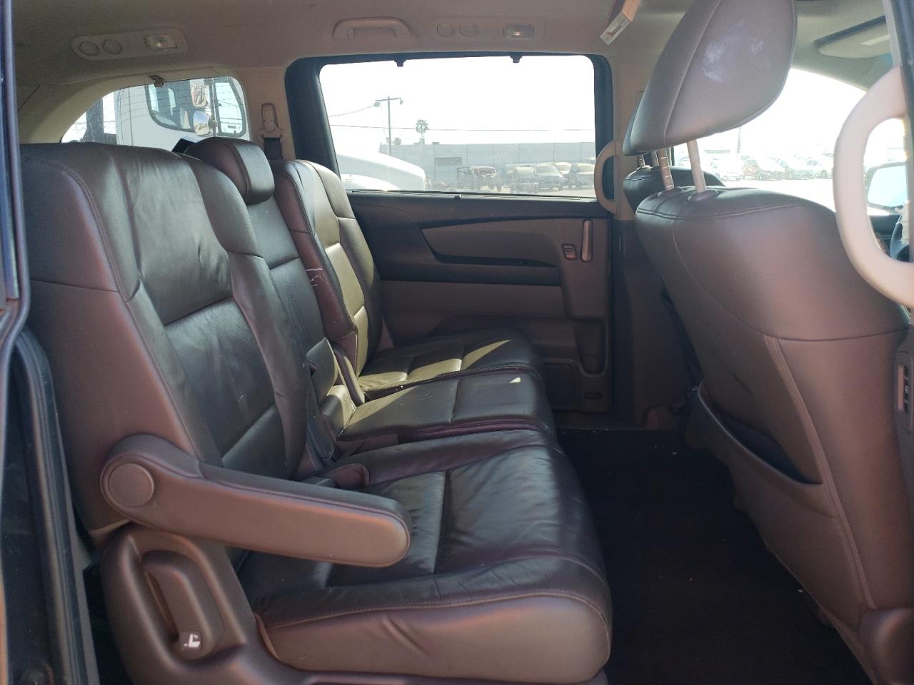 5FNRL5H96BB031899 2011 Honda Odyssey Touring