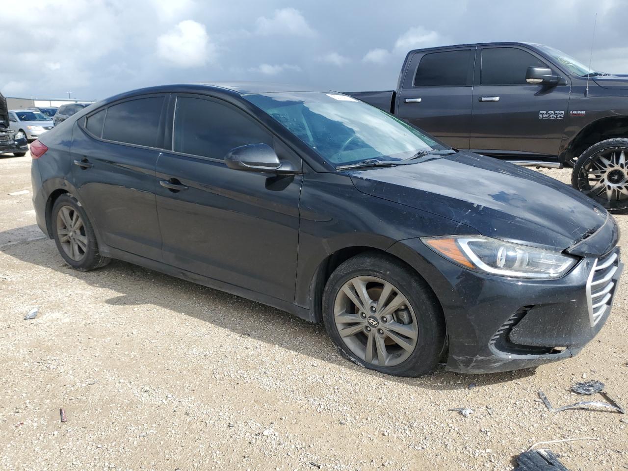 2018 Hyundai Elantra Sel vin: 5NPD84LF4JH315888