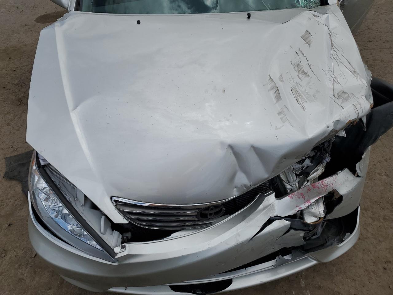 4T1BE30K05U964672 2005 Toyota Camry Le