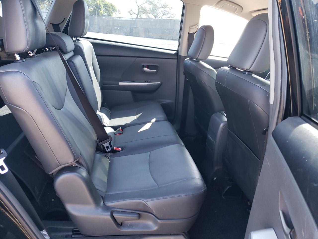 JTDZN3EU0D3284143 2013 Toyota Prius V