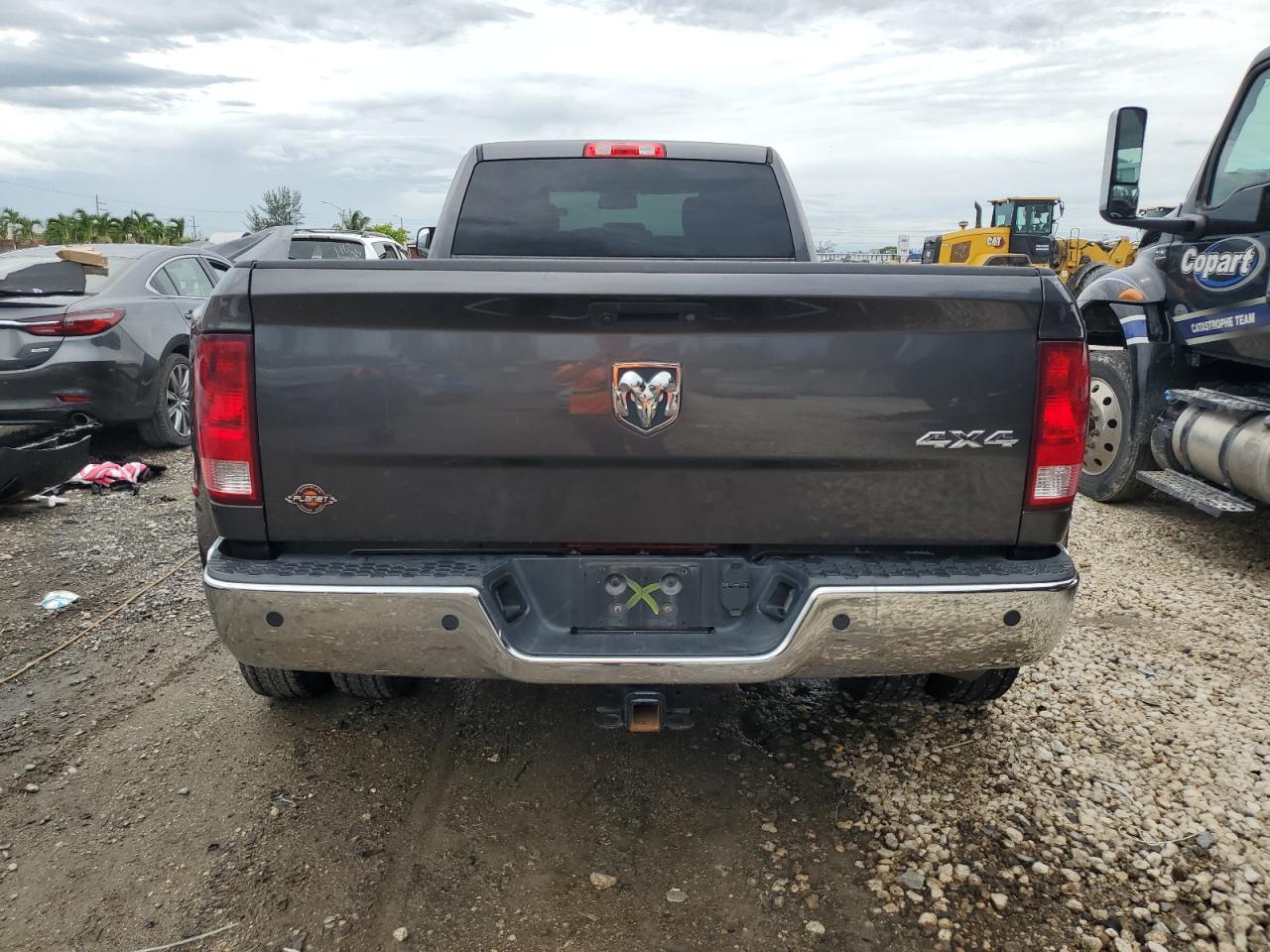 3C63RRGL5JG318658 2018 Ram 3500 St