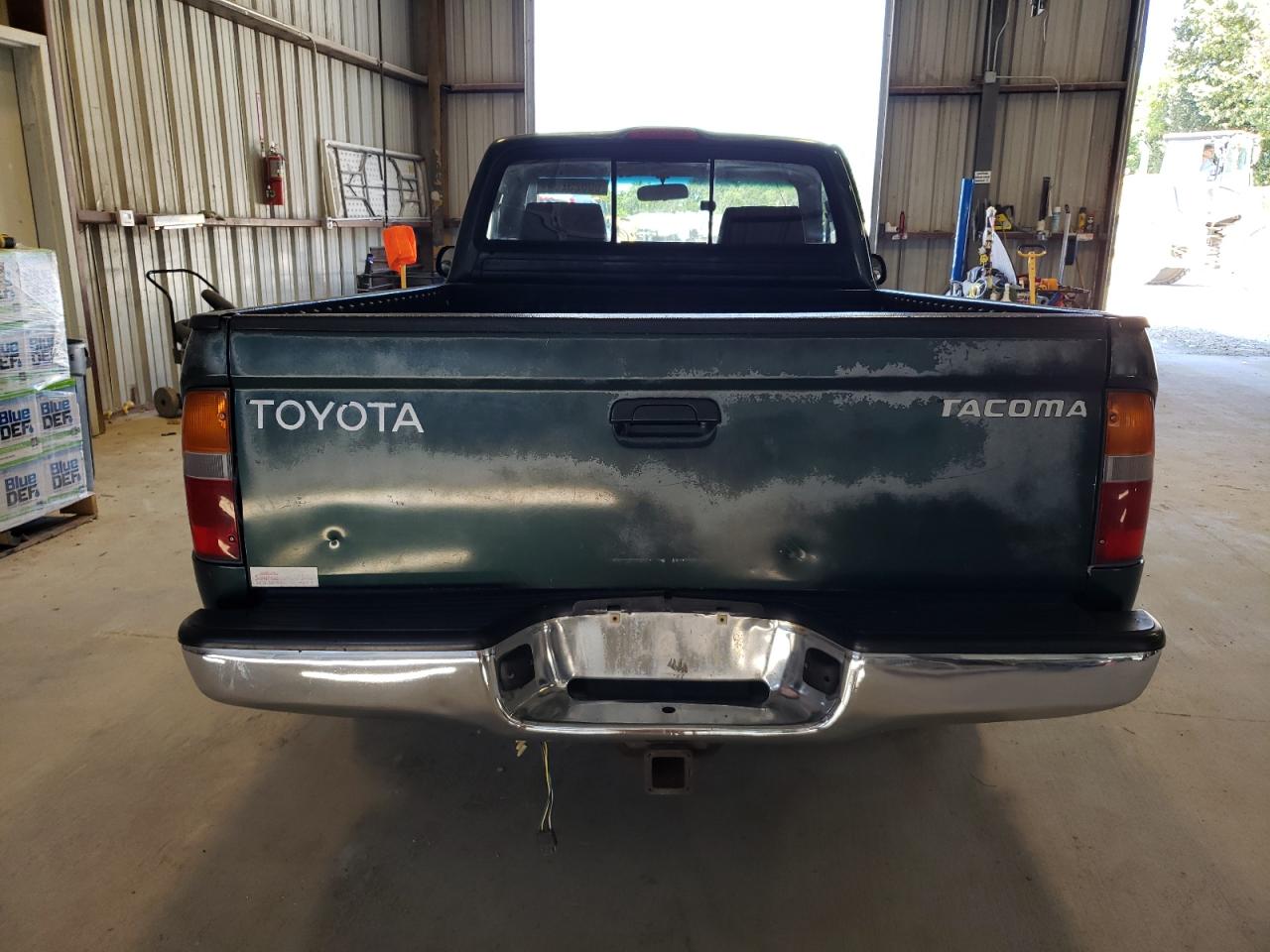 4TANL42N5YZ610525 2000 Toyota Tacoma