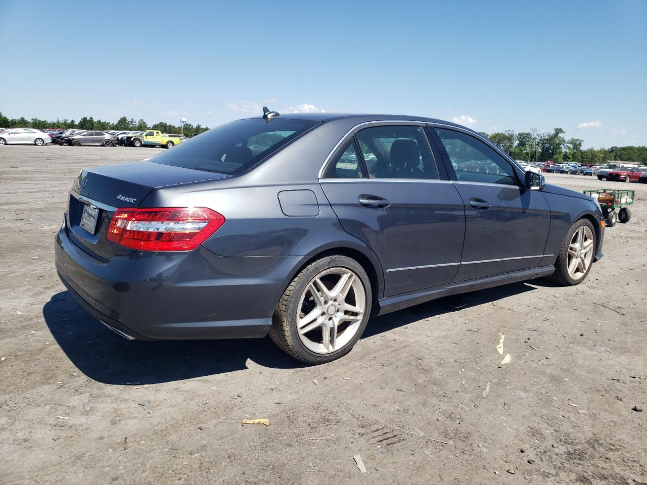 2013 Mercedes-Benz E 350 4Matic vin: WDDHF8JB2DA726528