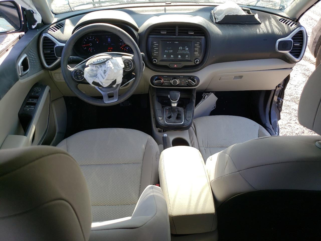 KNDJ23AU4L7098074 2020 Kia Soul Lx