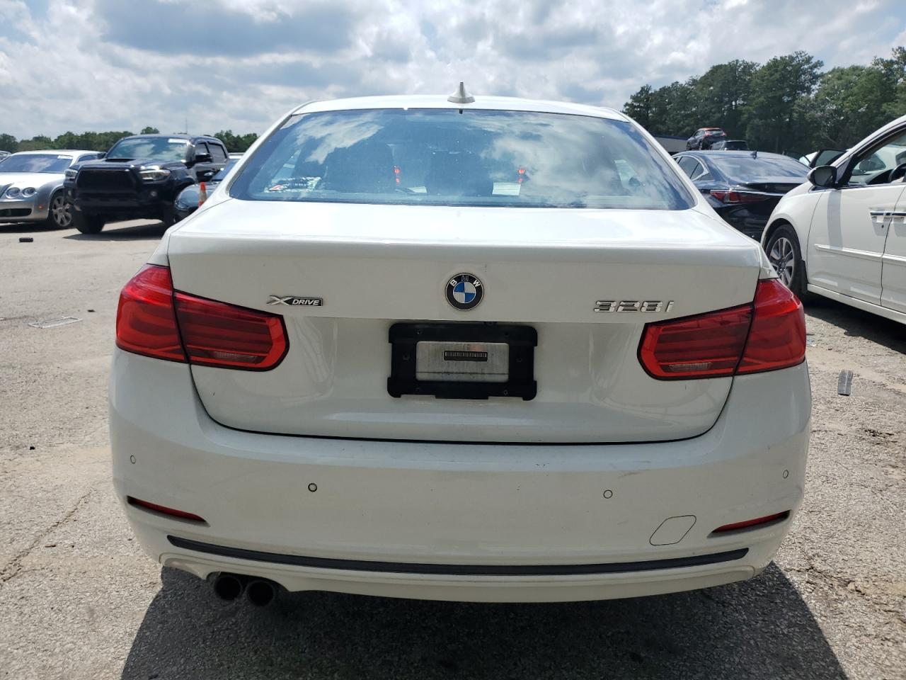 WBA8E3G51GNT80497 2016 BMW 328 Xi Sulev