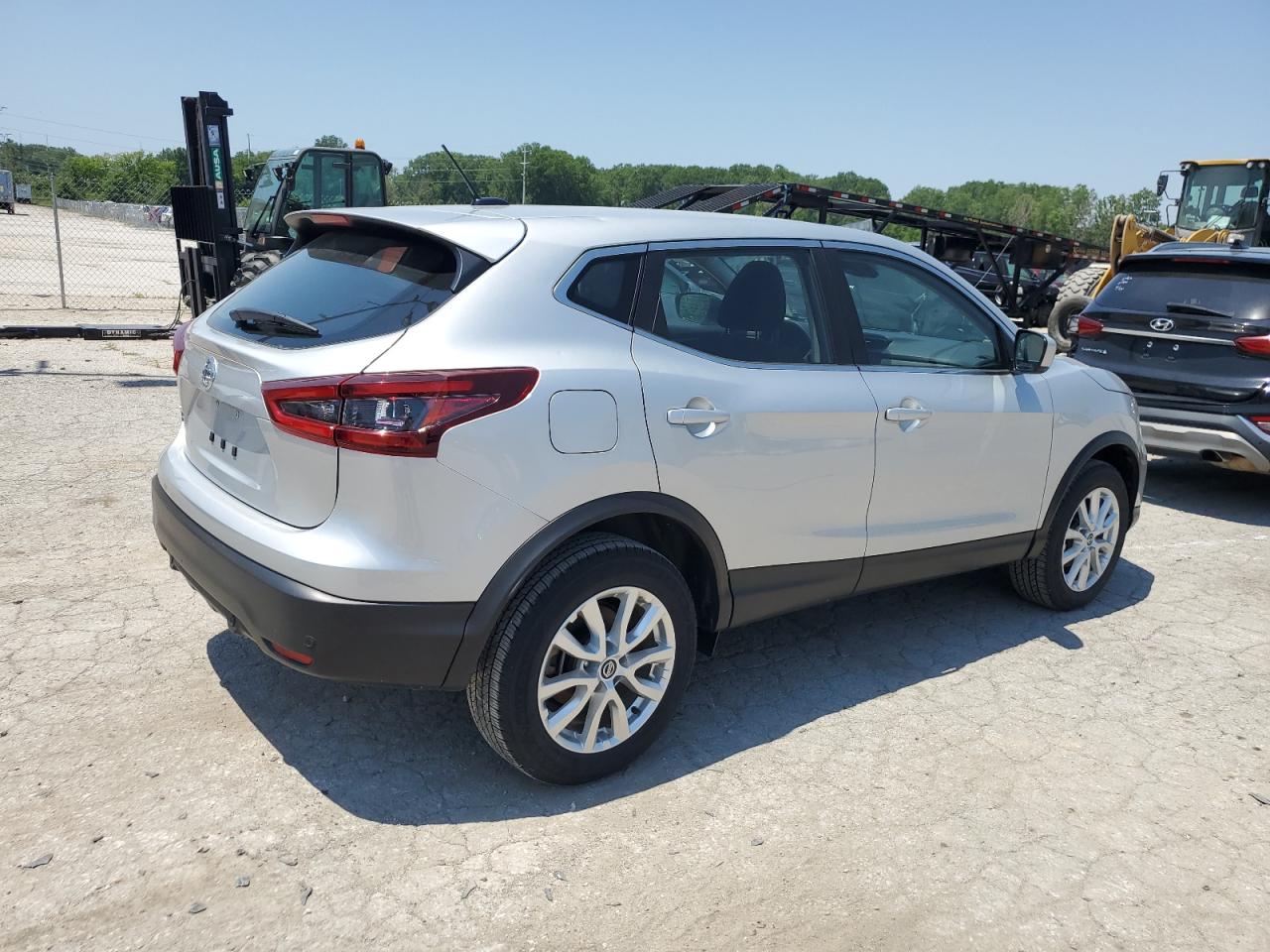 JN1BJ1AV5MW312553 2021 Nissan Rogue Sport S