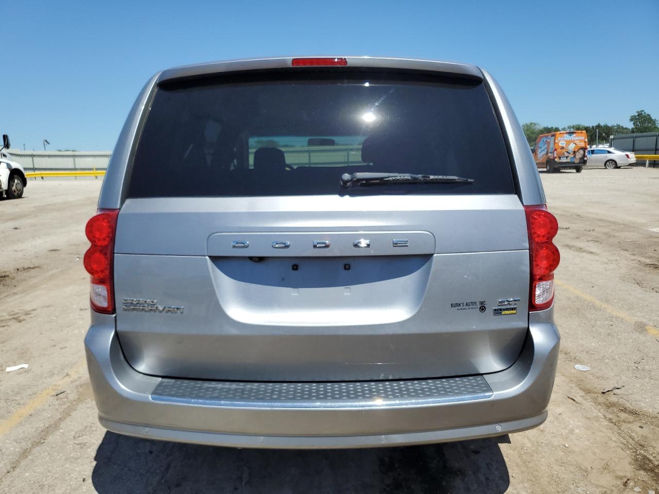 2C4RDGCG2FR631800 2015 Dodge Grand Caravan Sxt