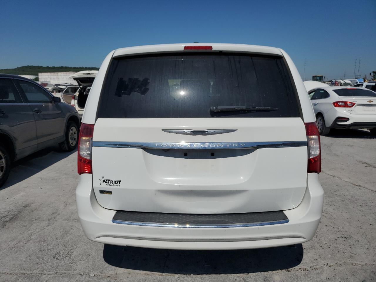 2C4RC1BG0GR230202 2016 Chrysler Town & Country Touring