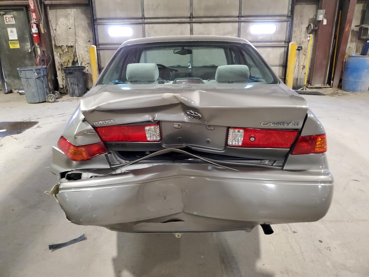 4T1BG22K1YU704948 2000 Toyota Camry Ce