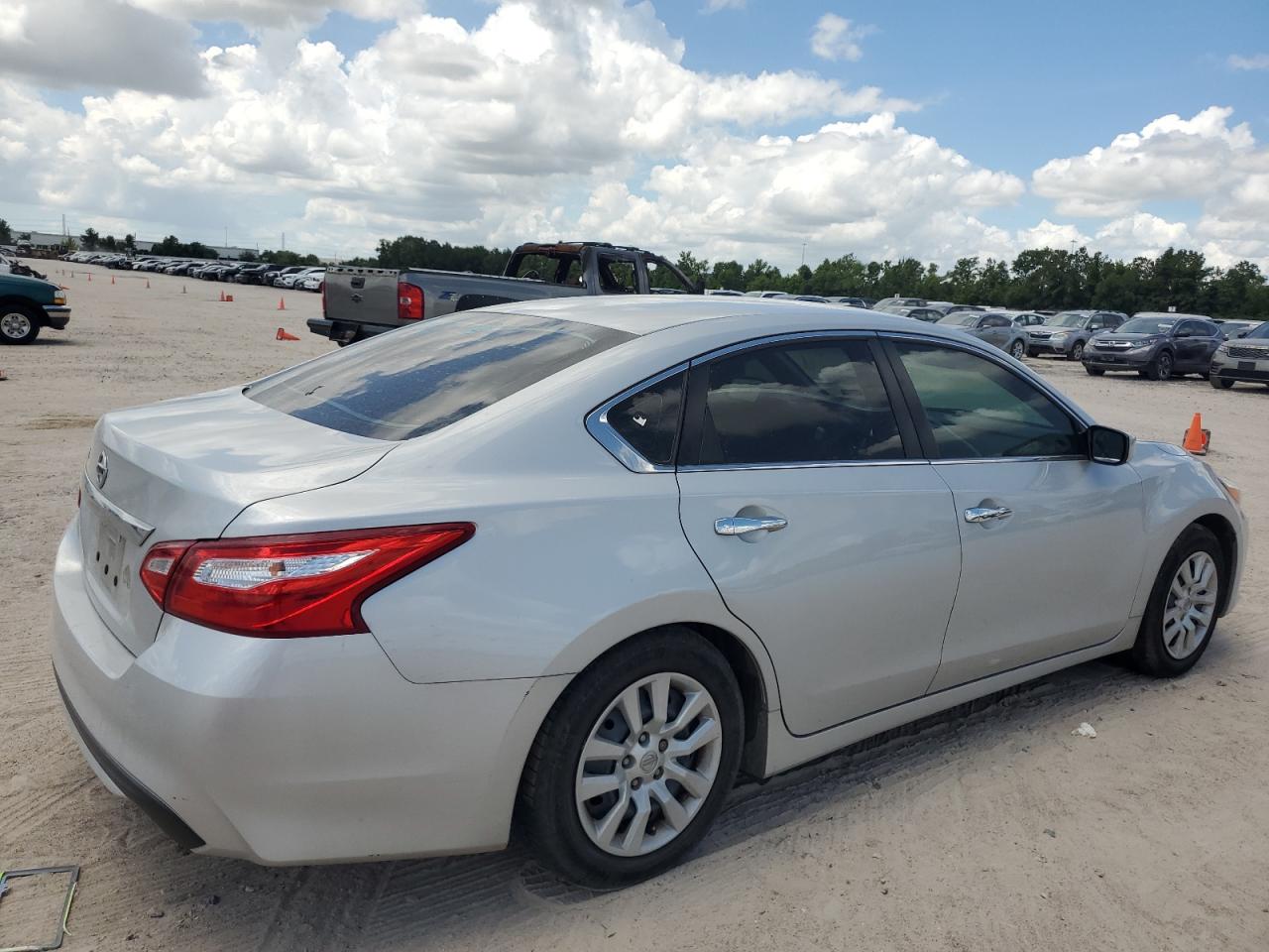 1N4AL3AP2HC257198 2017 Nissan Altima 2.5