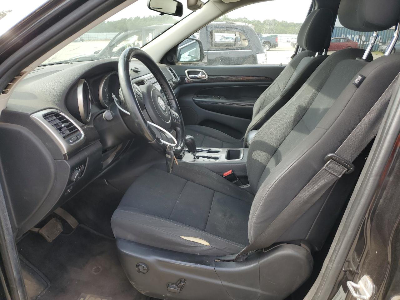 1J4RR4GG3BC510622 2011 Jeep Grand Cherokee Laredo