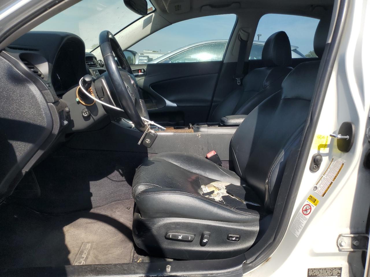 JTHBE5C2XB5028140 2011 Lexus Is 350