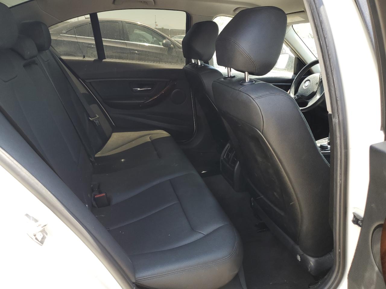 WBA3B1C57FK136172 2015 BMW 320 I