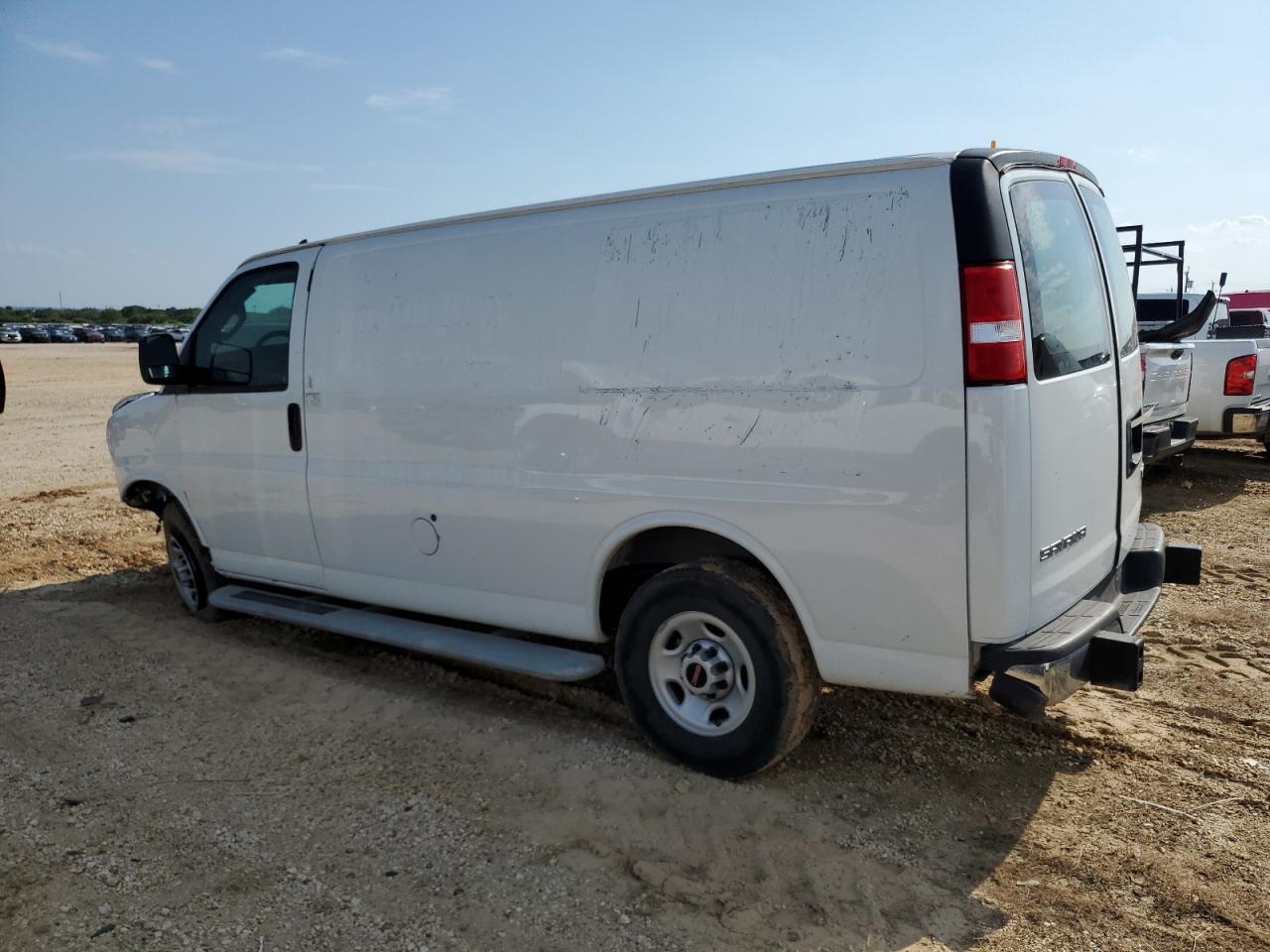 1GTW7AFPXN1187961 2022 GMC Savana G2500