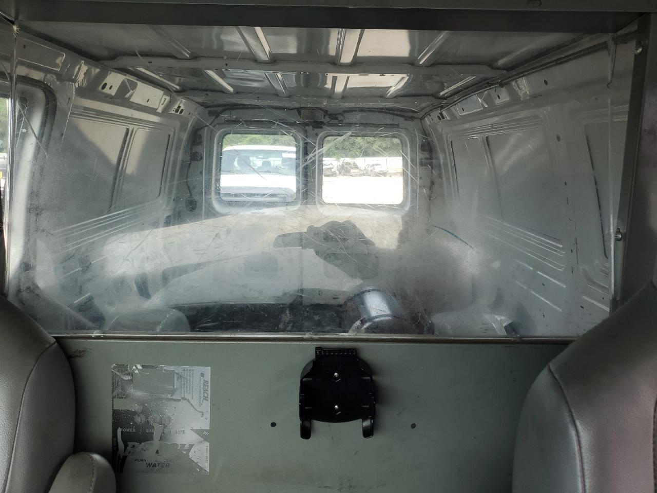 1FTNE2EL1BDA87859 2011 Ford Econoline E250 Van