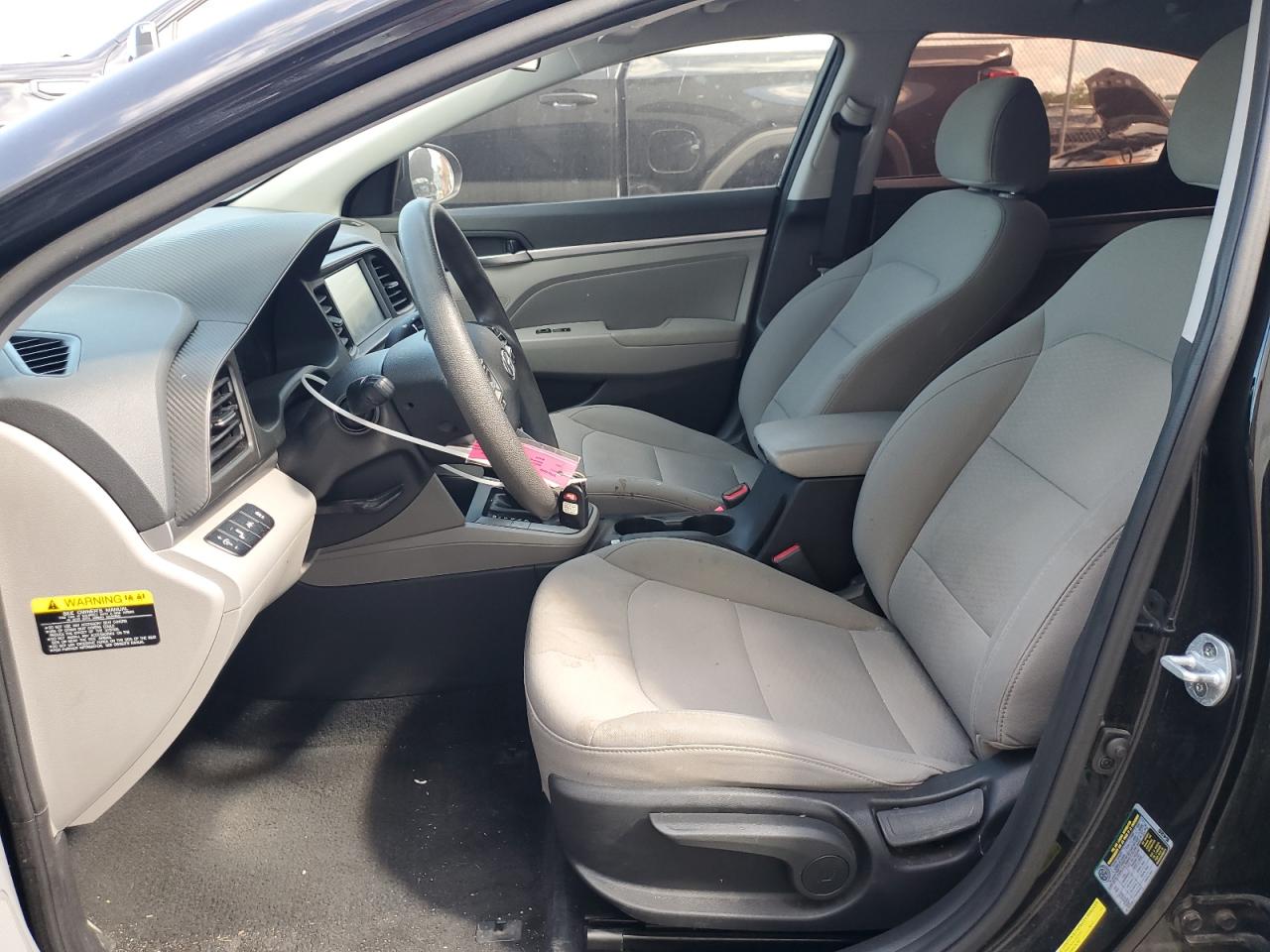 5NPD84LF0KH415228 2019 Hyundai Elantra Sel