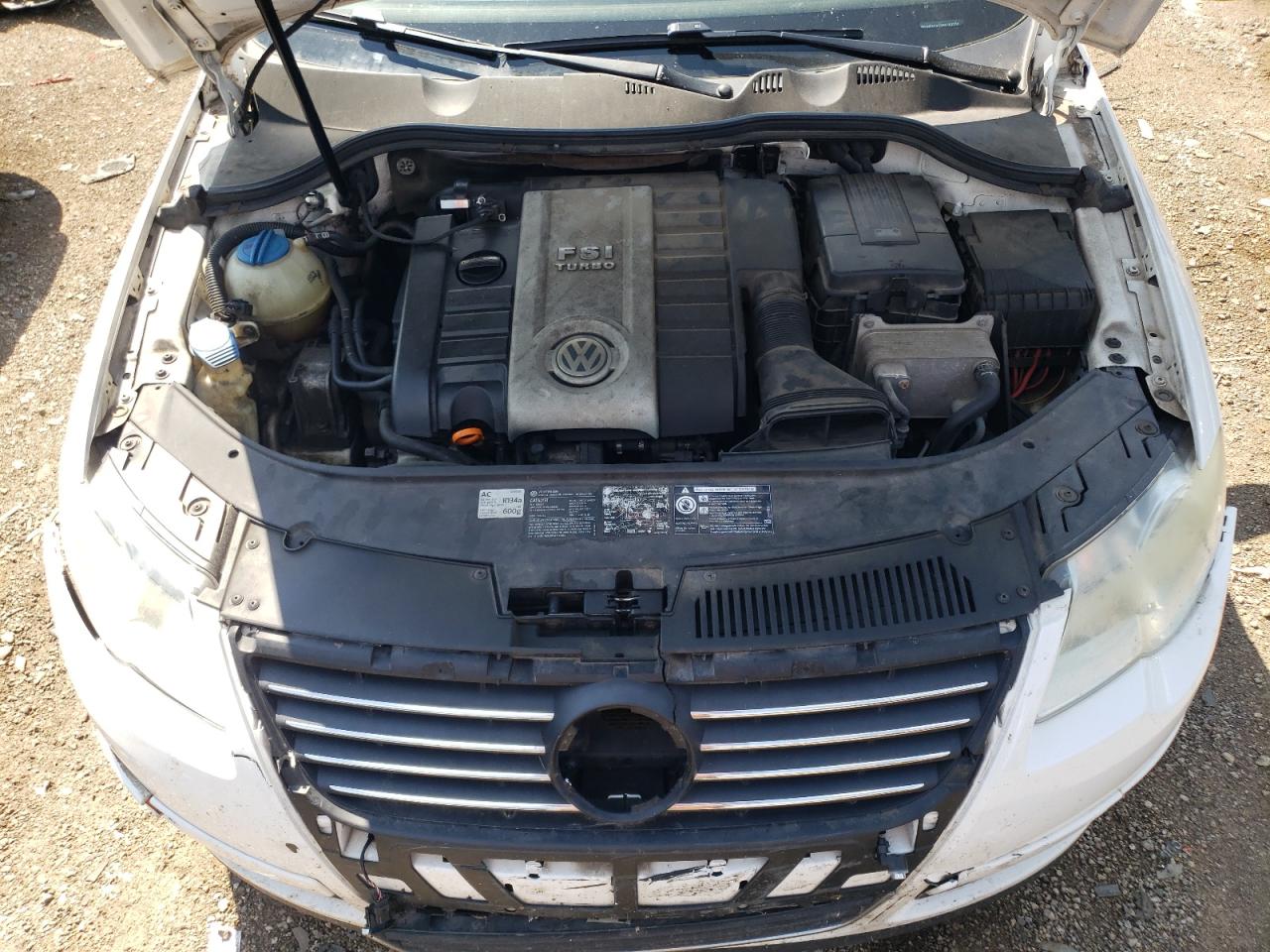 WVWEK73C48E143756 2008 Volkswagen Passat Lux