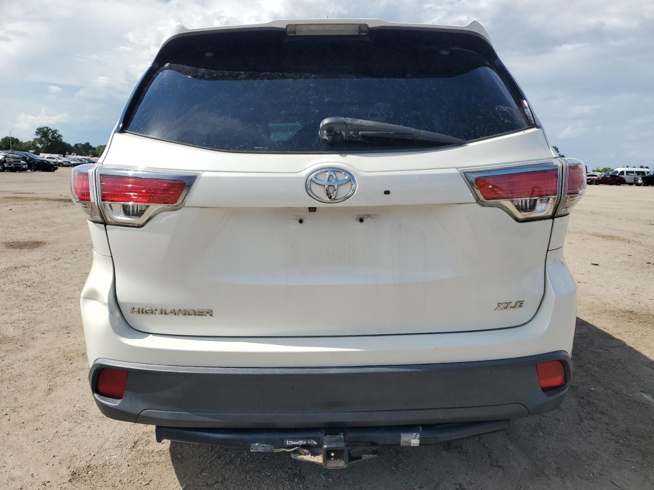 5TDKKRFHXFS119622 2015 Toyota Highlander Xle