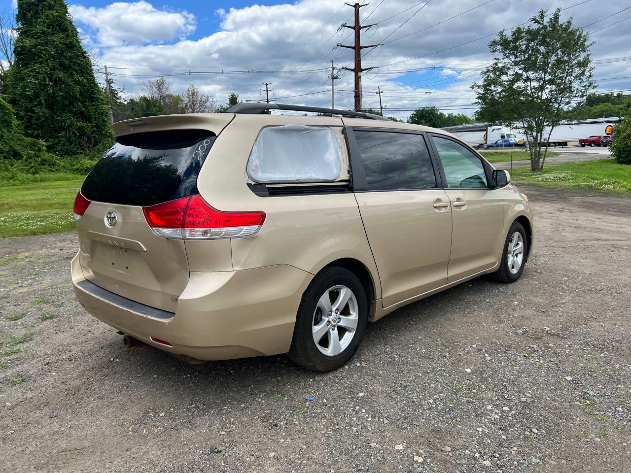 2012 Toyota Sienna Le vin: 5TDKK3DC9CS233451