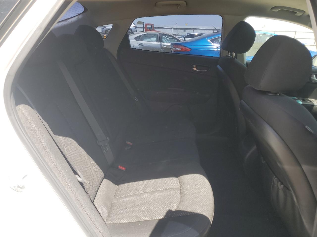 5XXGT4L32JG259964 2018 Kia Optima Lx