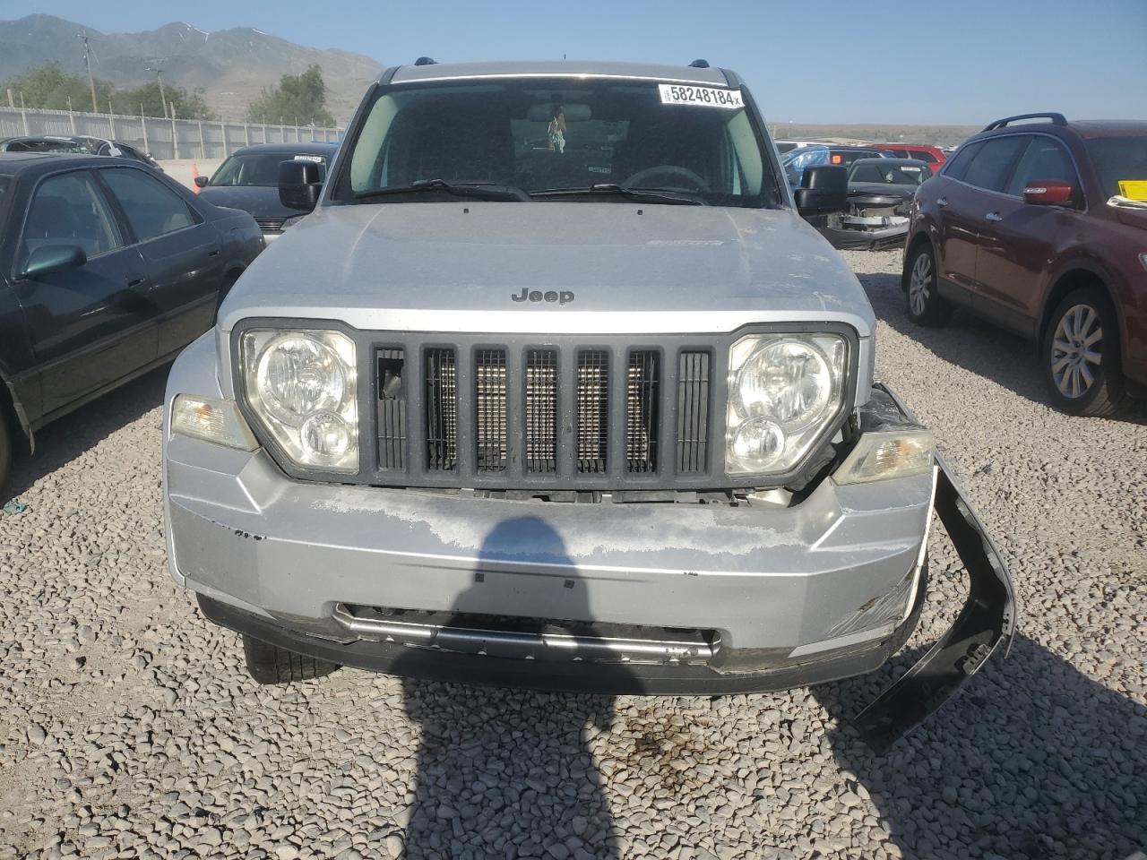 1J8GN28K59W535068 2009 Jeep Liberty Sport