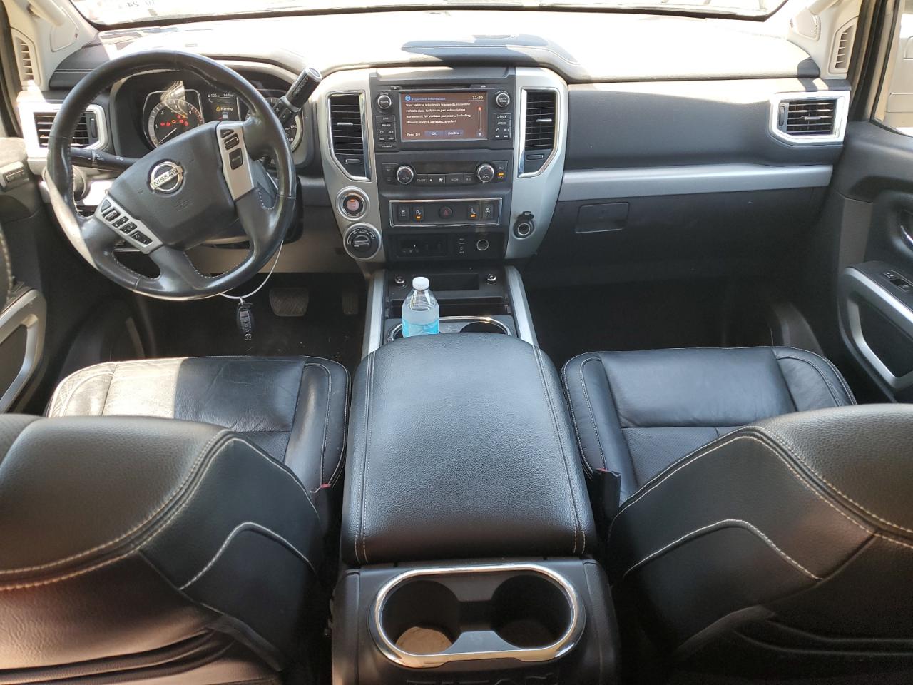 1N6BA1F43HN562251 2017 Nissan Titan Xd Sl