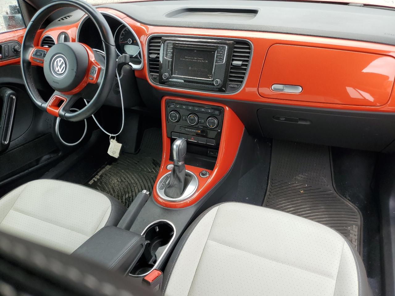 3VW5DAAT0JM505749 2018 Volkswagen Beetle S