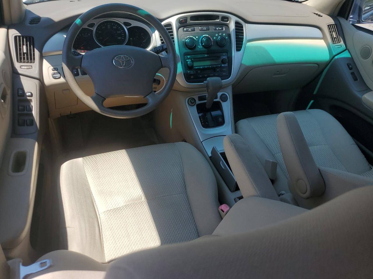 JTEDP21A050069063 2005 Toyota Highlander Limited