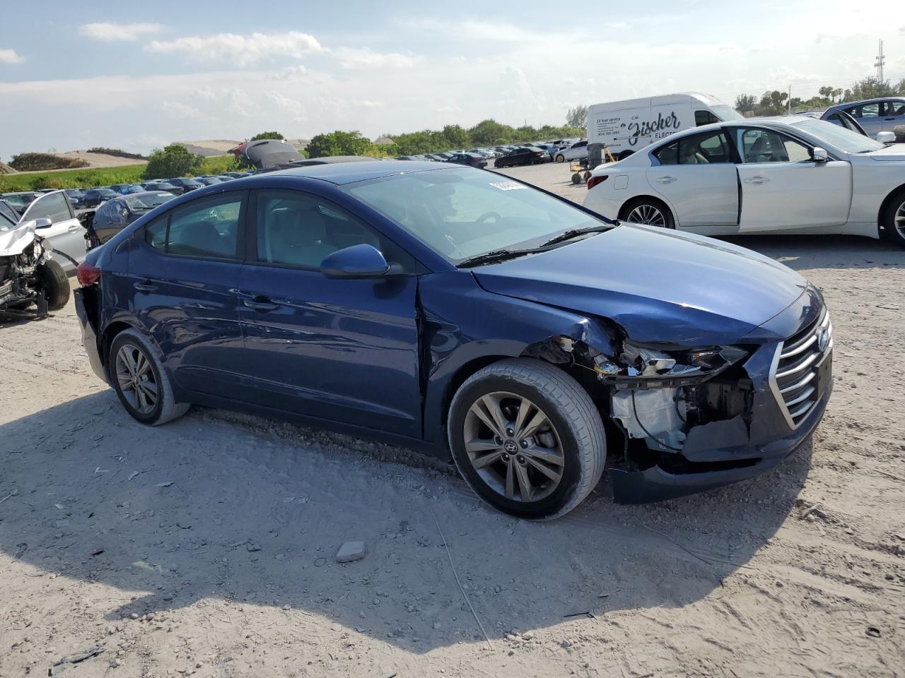 2017 Hyundai Elantra Se vin: 5NPD84LF3HH058376