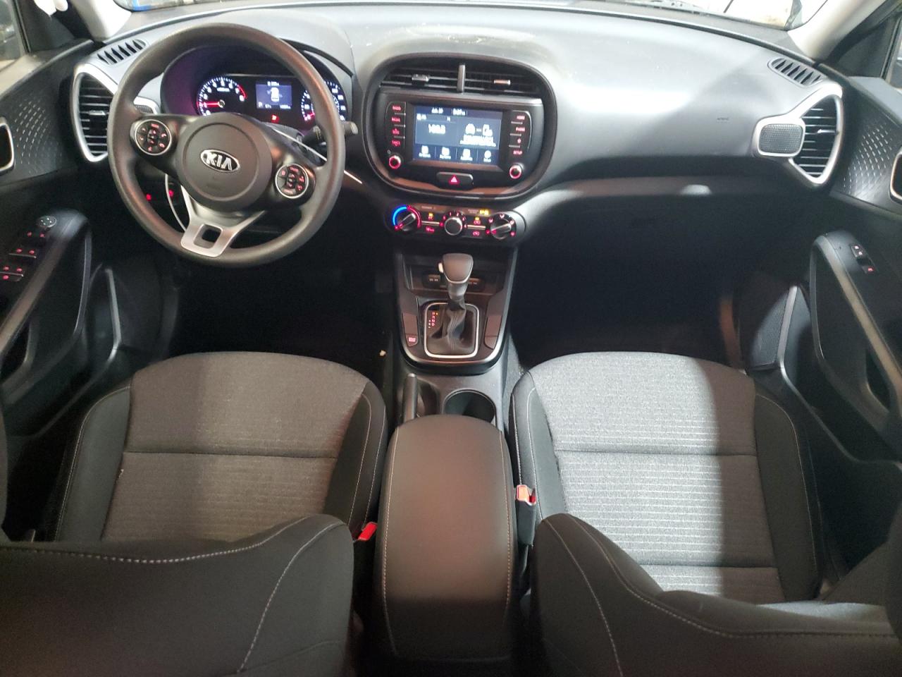 KNDJ23AU5L7110765 2020 Kia Soul Lx