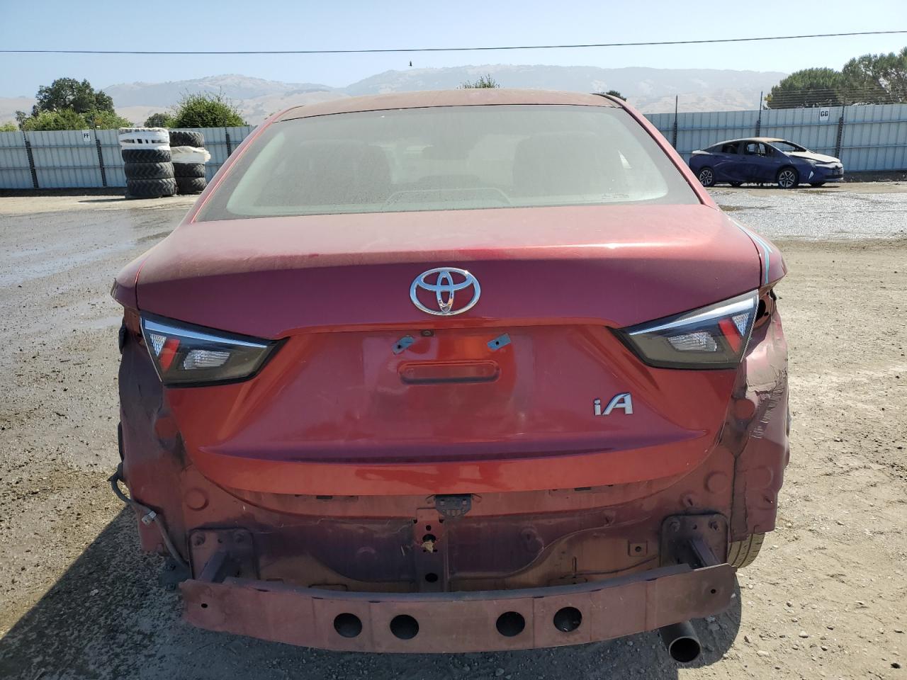 2017 Toyota Yaris Ia vin: 3MYDLBYV0HY180510