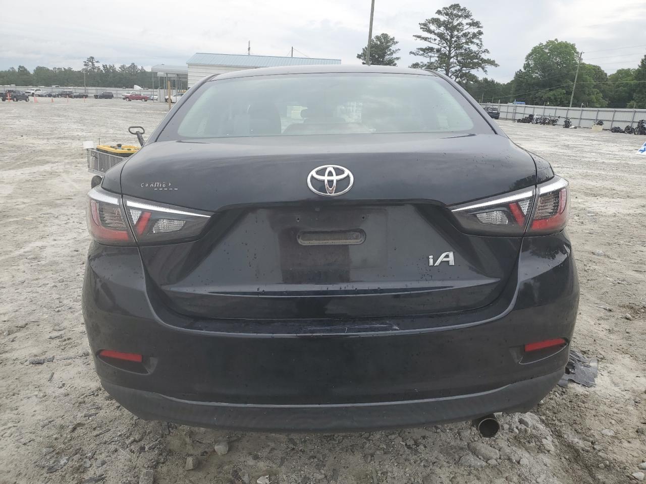 3MYDLBYVXHY168929 2017 Toyota Yaris Ia