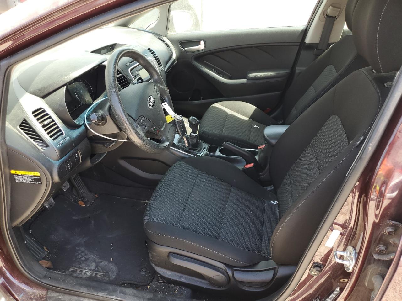 3KPFK4A71JE232297 2018 Kia Forte Lx