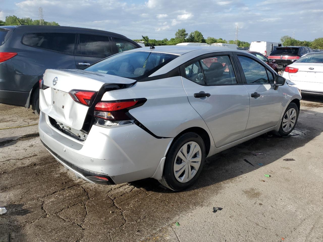 Lot #2907389058 2021 NISSAN VERSA S