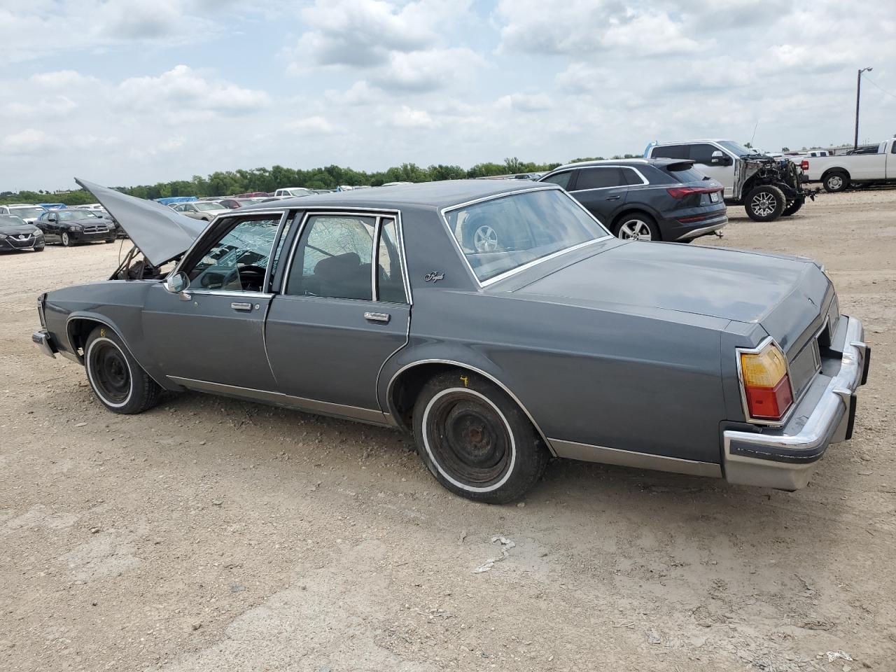 1G3BN69Y2F9017215 1985 Oldsmobile Delta 88 Royale