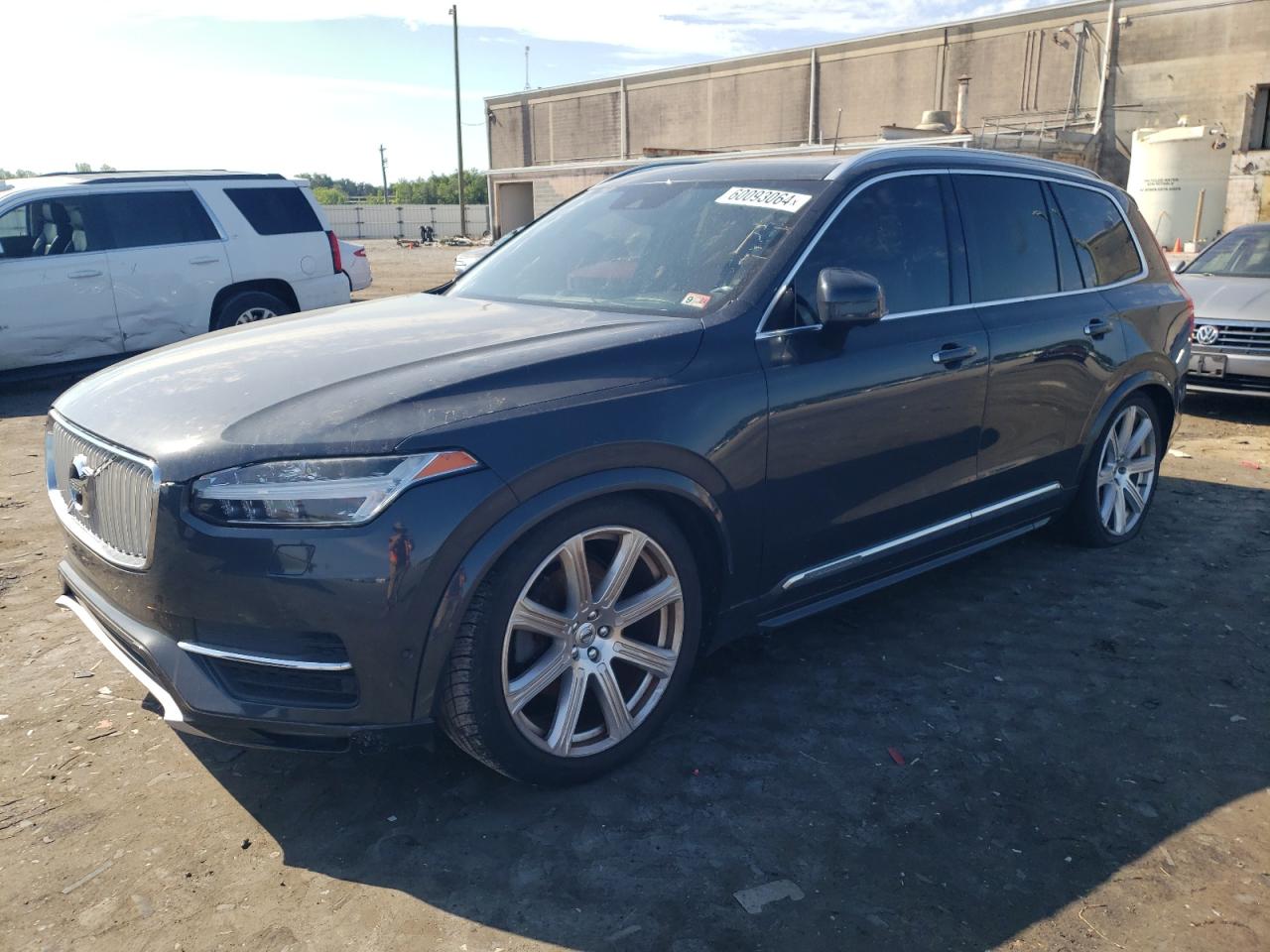 2016 Volvo Xc90 T6 vin: YV4A22PL0G1036380