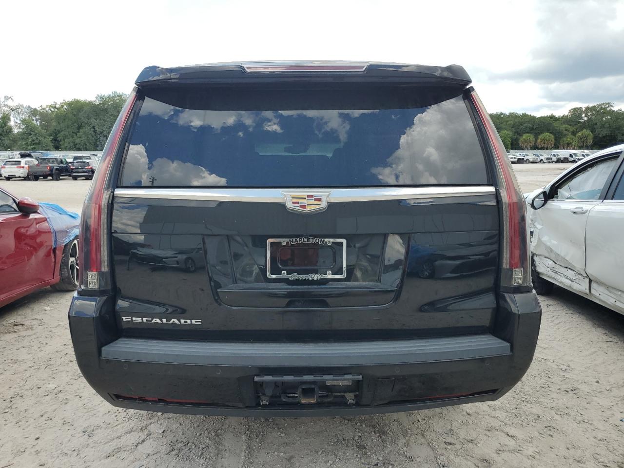 2016 Cadillac Escalade Esv Luxury vin: 1GYS3HKJ7GR146187