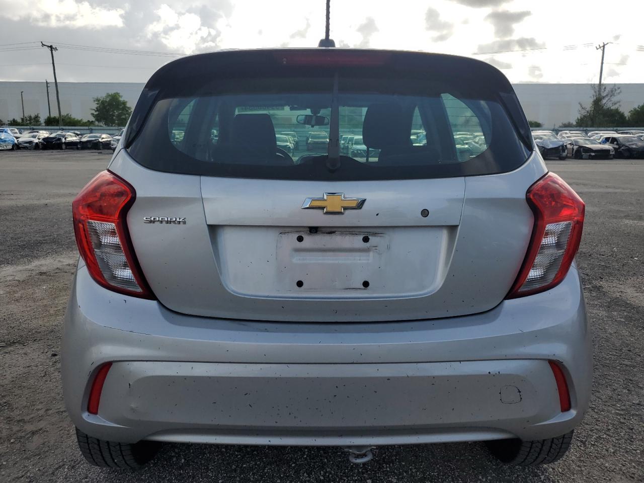 KL8CB6SA5KC761391 2019 Chevrolet Spark Ls