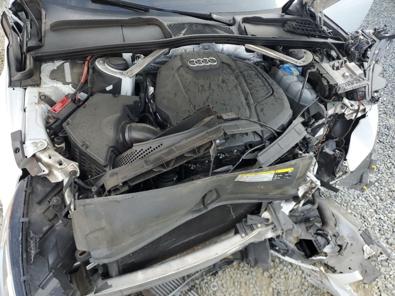 WAUENAF46HN019462 2017 Audi A4 Premium Plus