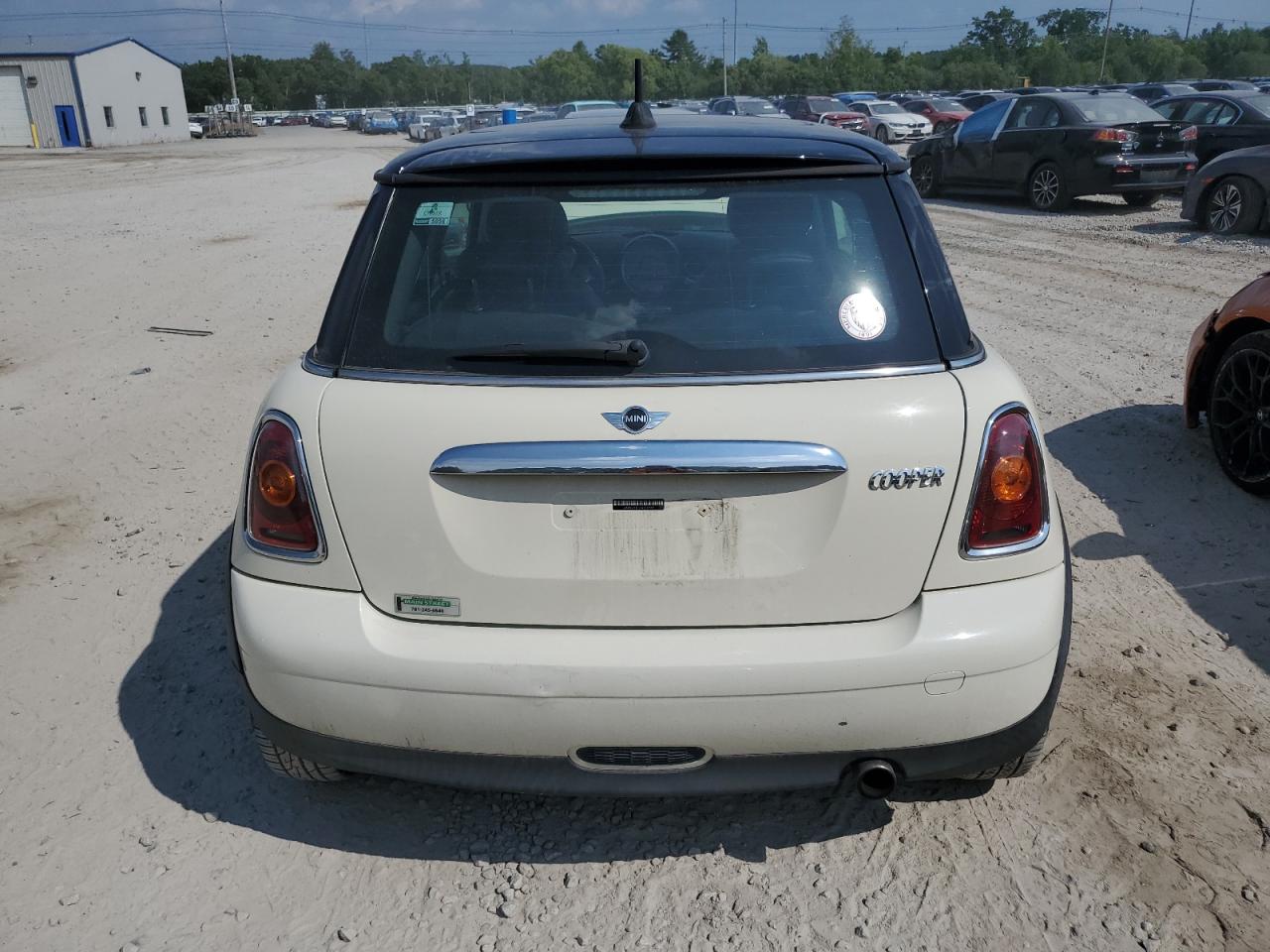 WMWMF3C57ATZ67582 2010 Mini Cooper