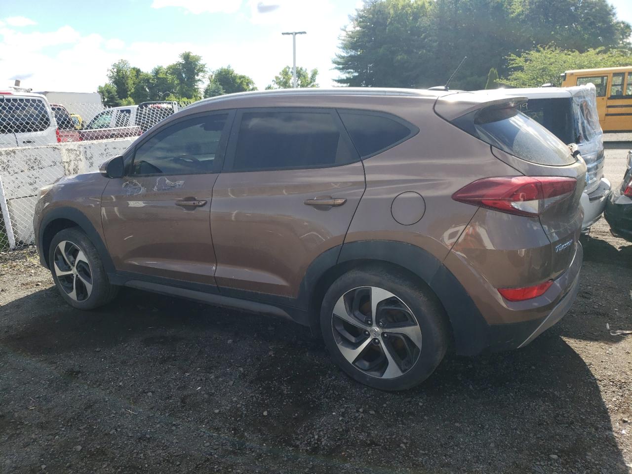 2016 Hyundai Tucson Limited vin: KM8J3CA21GU073163